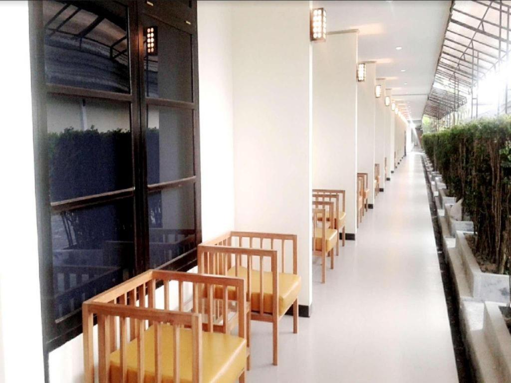 Serayu Hotel Timika Exterior photo