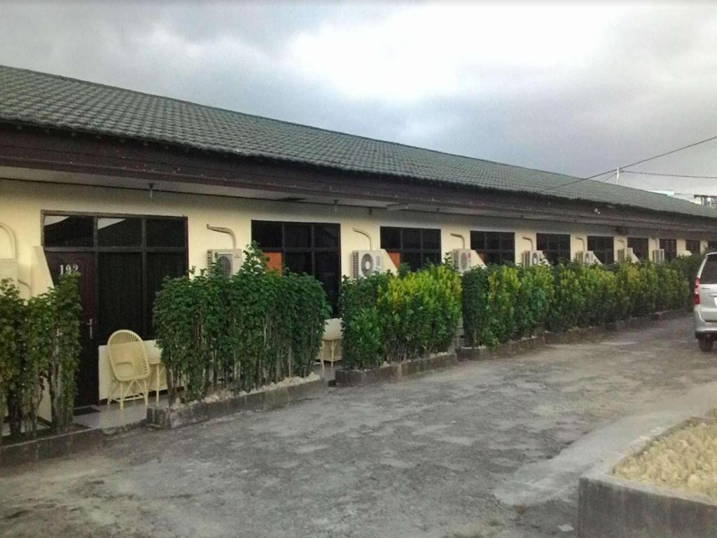 Serayu Hotel Timika Exterior photo