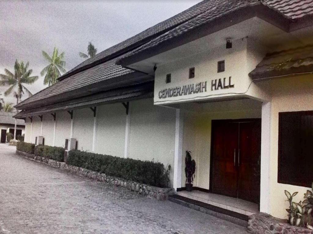 Serayu Hotel Timika Exterior photo