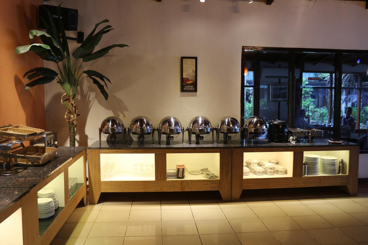 Serayu Hotel Timika Exterior photo